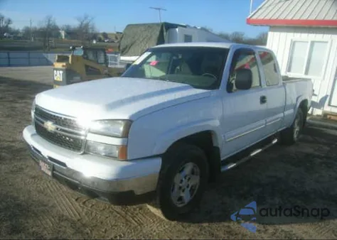 2006 Chevrolet Silverado K1500 from USA, damaged, VIN 2GCEK19B961109015